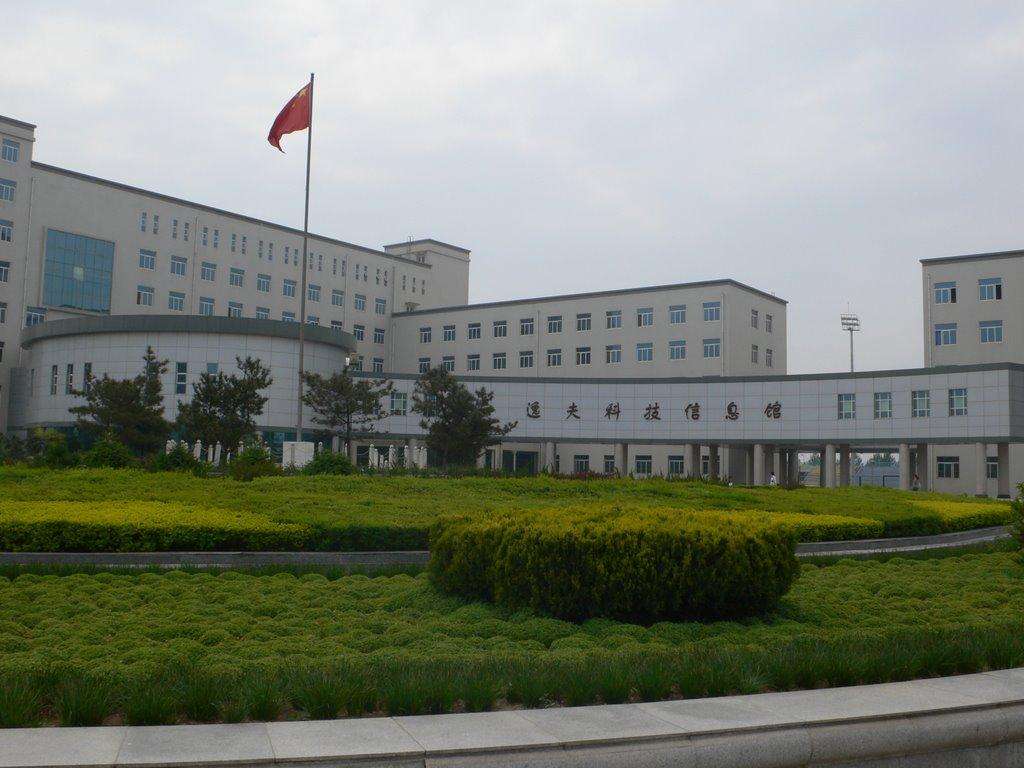 太阳集团tyc151逸夫科技信息馆